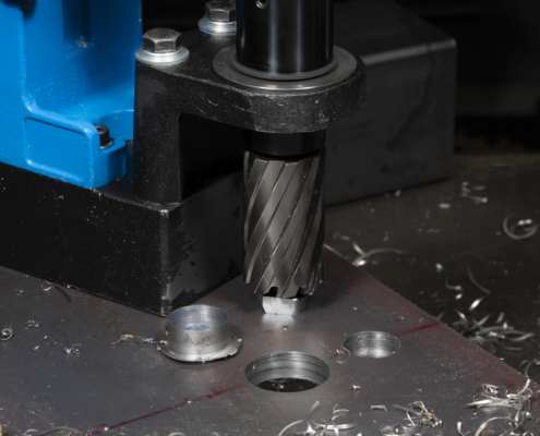 Hole-enlarging pilots