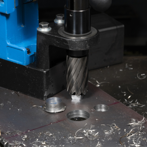 Hole-enlarging pilots